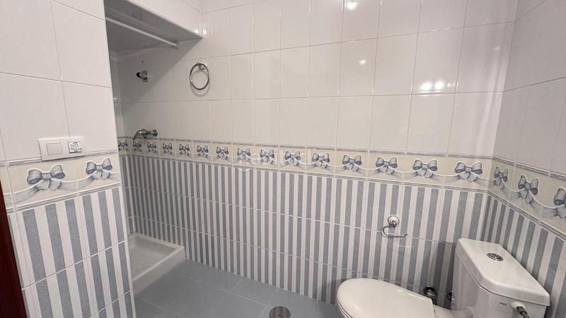 Foto 7d9a114a-0b91-4b00-b526-c6d0872a2f99. Semi detached house with parking pool in Valencina de la Concepción