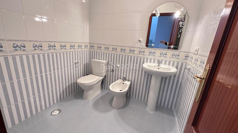 Foto 9d18384b-b5a7-4b26-b0f7-8eff4c9ff346. Semi detached house with parking pool in Valencina de la Concepción