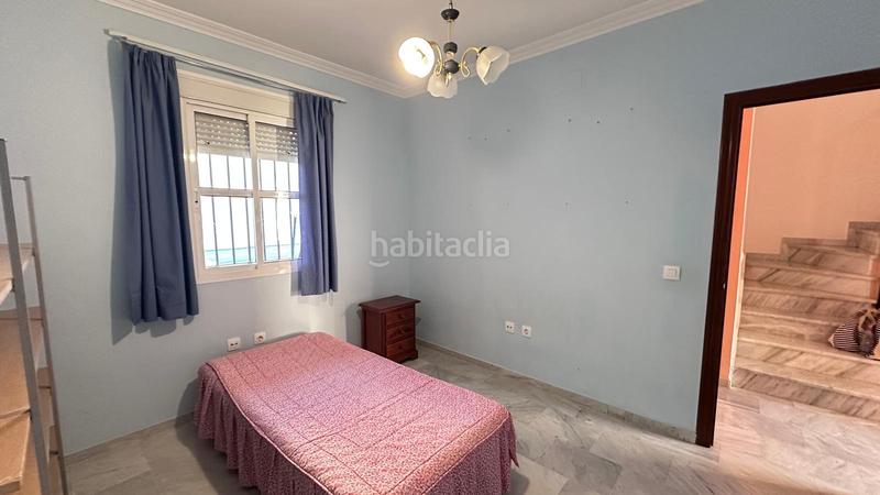 Foto ec9495ae-0298-4354-bd43-5d2f514b2a18. Semi detached house with parking pool in Valencina de la Concepción