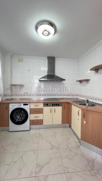 Foto f21ccc92-59c7-4ffb-824a-15ef44182e96. Semi detached house with parking pool in Valencina de la Concepción