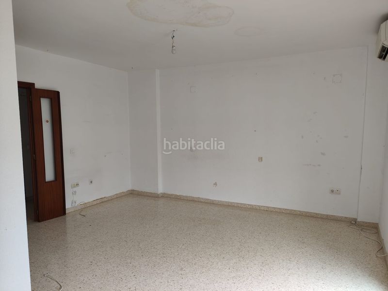 Foto eafda573-5e41-4031-bf29-a26257d37ecb. Pis amb aparcament a Aljamar Tomares