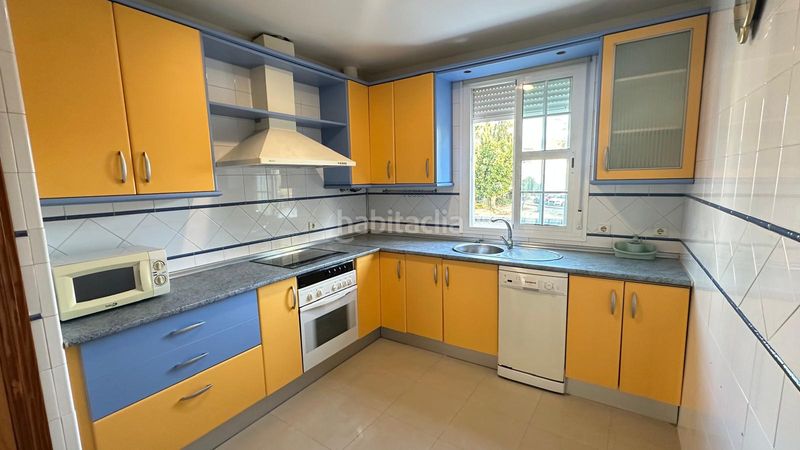 Foto 711036dc-cb37-4695-addc-355c480c470b. Dúplex a Coria del Río