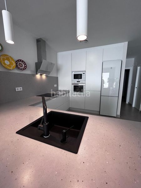 Foto 3eaf0cb2-c874-4ec3-8061-188f104c7c49. Pis amb calefacció a Barrio del Nervión Sevilla