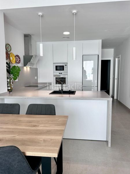 Foto a6b523a6-82e7-4793-8691-57952cfc1ab5. Pis amb calefacció a Barrio del Nervión Sevilla