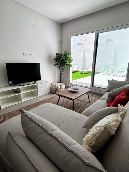 Foto b068d172-b72e-4f4b-ab93-2b41d924d7da. Pis amb calefacció a Barrio del Nervión Sevilla