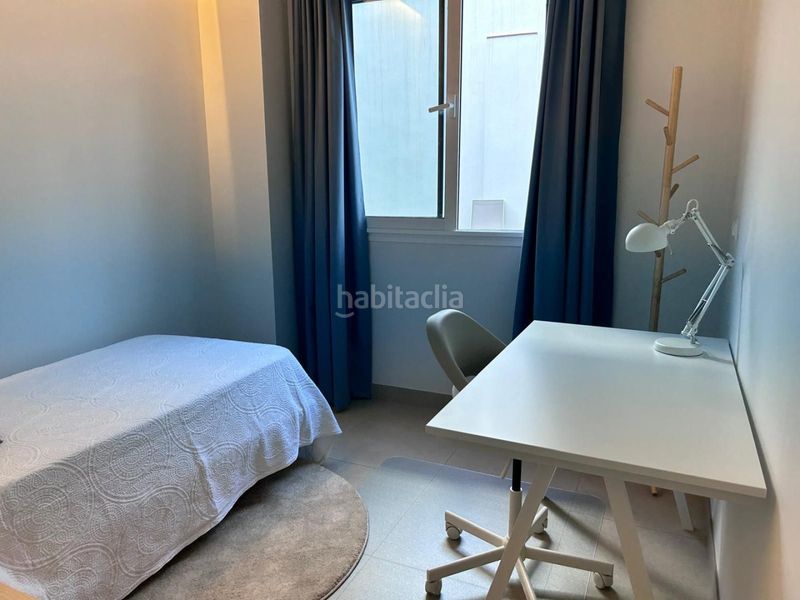 Foto f0133ee0-1a6c-49a9-a426-b59f3e9ef8bf. Pis amb calefacció a Barrio del Nervión Sevilla