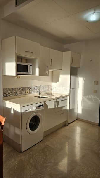 Foto 7d623a8a-3568-44a0-bb60-50b2bfc4bcf6. Pis amb calefacció piscina a Avenida Juan Diego Bormujos