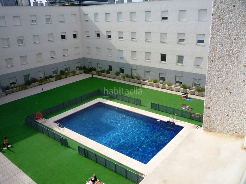 Foto c0e398be-27c0-4832-ad86-c7a4f1991fcc. Pis amb calefacció piscina a Avenida Juan Diego Bormujos