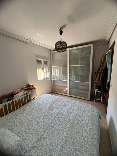 Foto 2bf6f1cd-6056-405e-a7e0-e5e36f93d61a. Pis amb calefacció a Centro - Barriada Mallorca Camas