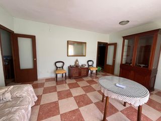 Etagenwohnung in Centro - Barriada Mallorca. Vivienda lista para entrar conexión total con sevillaubicado en