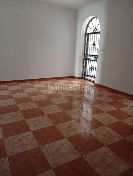 Foto 450050d1-a342-432e-8ddd-cf63bdabd293. Casa a Benacazón
