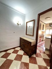 Piso en Coria del Río. Amplio piso céntrico en coria del río. 3 habitaciones, cocina in