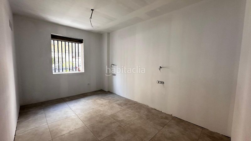 Foto 9b754424-8b2e-44a9-8d38-490559850b1c. Edifici a Los Remedios Sevilla