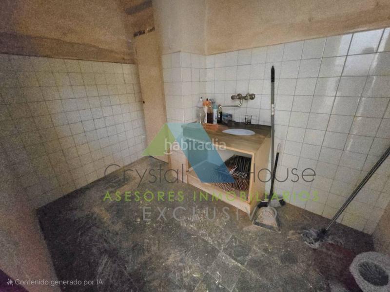 Foto 0cd8d21a-94bf-4d54-ac29-a744f073917a. Piso  a reformar en perchel en Carranque - Haza Cuevas Málaga