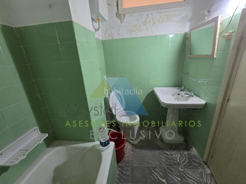 Foto fad073d4-abc9-4d5e-bd26-0eb836cfd04a. Piso  a reformar en perchel en Carranque - Haza Cuevas Málaga