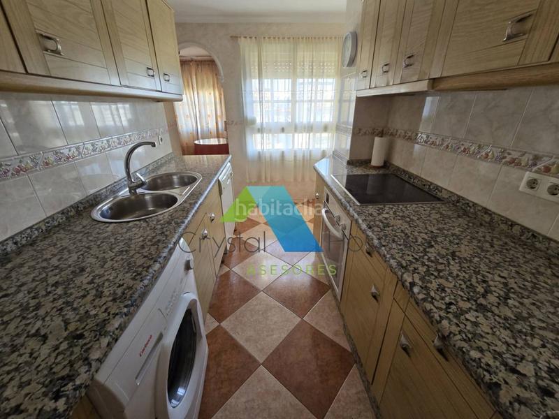 Foto c4926150-f1b5-4858-b21d-070cc7dcbc78. Piso amplio piso con vistas despejadas en carranque en Málaga