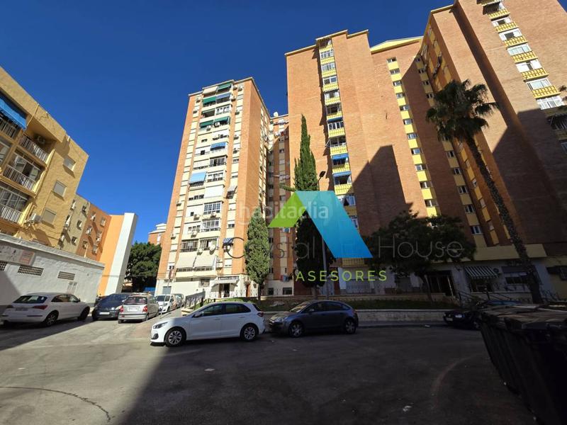 Foto f6b27366-694c-4969-af6f-c1035ca316b6. Piso  en venta en suárez en Parque Victoria Eugenia Málaga
