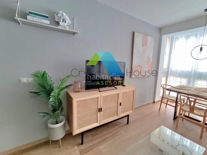 Foto 05657ffe-3253-43e4-869c-73494f702b70. Piso espectacular piso en carranque con licencia turística en Málaga