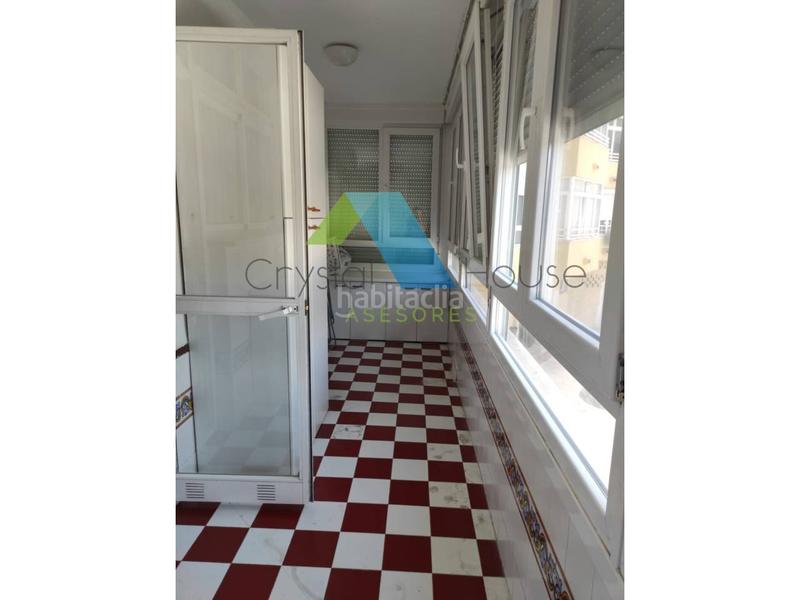 Foto da7fc405-0044-4132-9eb2-a0f7988eeabf. Alquiler piso amplio piso en alquiler en primera linea de playa en Málaga