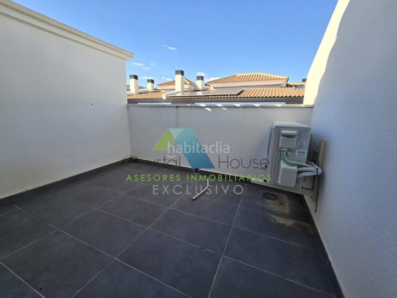 Foto 49e621bb-cbcb-4632-8b92-77af064bc048. Maison jumelée avec chauffage parking piscine dans Churriana - El Pizarrillo - La Noria - Guadalsol Málaga