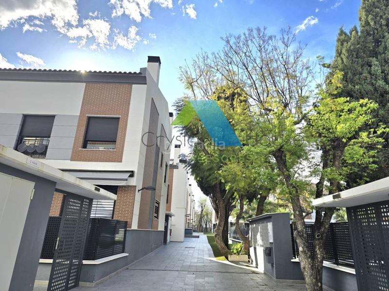 Foto 55fda15c-0a78-4ac3-8452-fbdac0b94e26. Maison jumelée avec chauffage parking piscine dans Churriana - El Pizarrillo - La Noria - Guadalsol Málaga