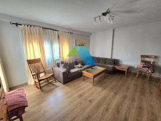 Etagenwohnung in Los Guindos - Parque Mediterráneo - Santa Paula. Amplio piso en venta en la paz