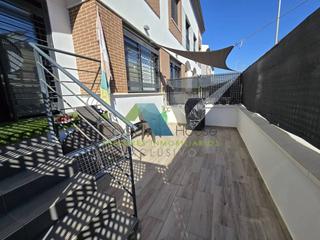 Maison jumelée à Ernesto Kusche