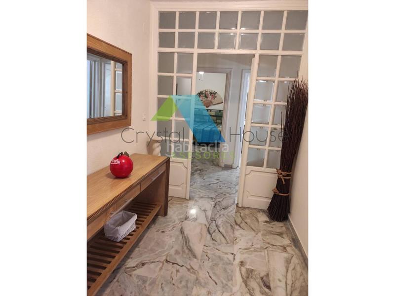 Foto 670213f6-9d3c-42b4-9ccf-6b5fa3289fcc. Miete etagenwohnung mit parking in Parque Ayala - Jardín de la Abadía - Huelín Málaga