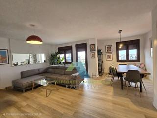 Etagenwohnung  Brahms. Espectacular vivienda reformada en la paz