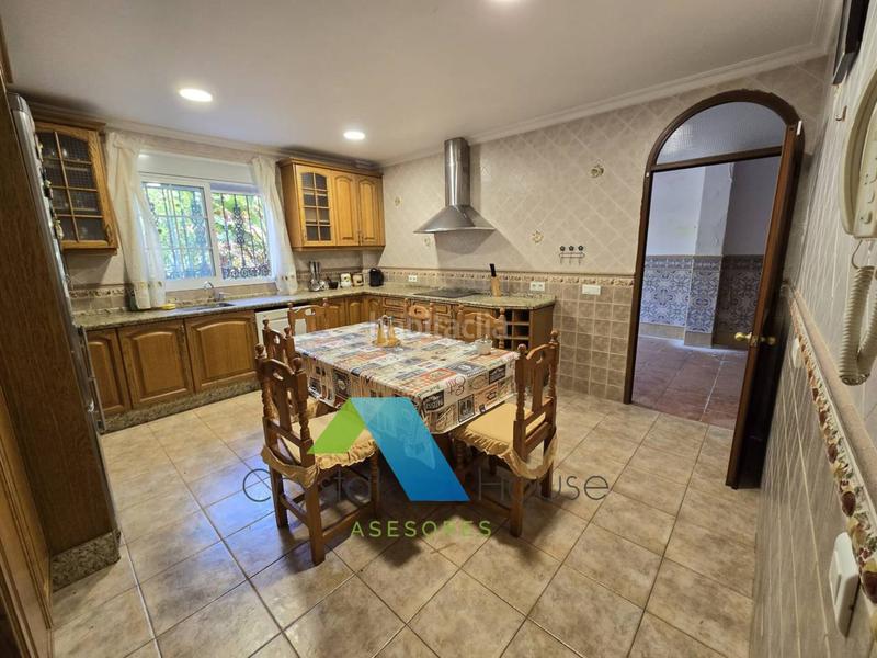 Foto c4d10b67-1c30-45c7-808b-4932e49b15cc. Casa adossada amb aparcament a Los Almendros - El Limonero - El Tomillar Málaga