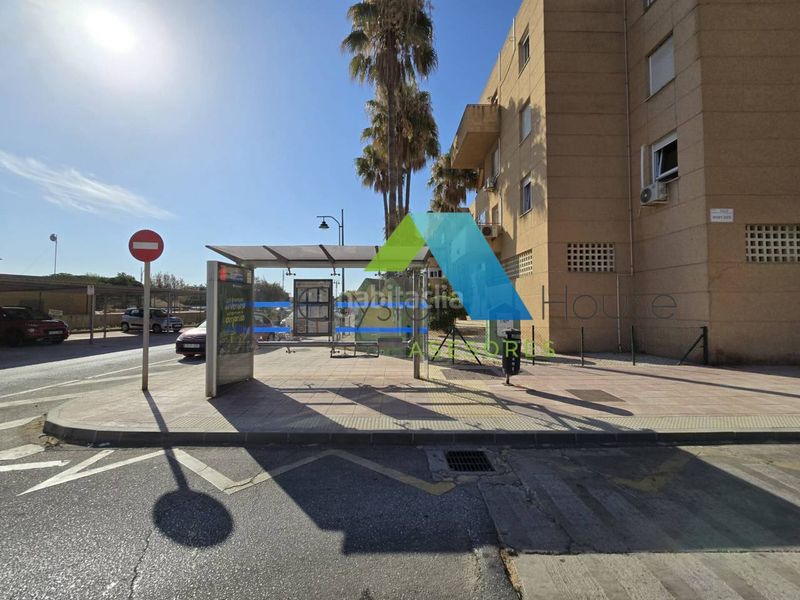 Foto ef7acc06-34fc-42be-b63f-623fec63a838. Àtic amb aparcament piscina a Guadalmar Málaga