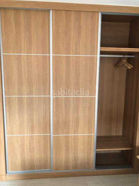 Foto a94d56c2-e4dd-4f44-a630-40f5eb4bb78e. Alquiler piso en avenida juan gómez juanito 1 impecable piso 2 dorm/2 baños 4 planta centro en Fuengirola