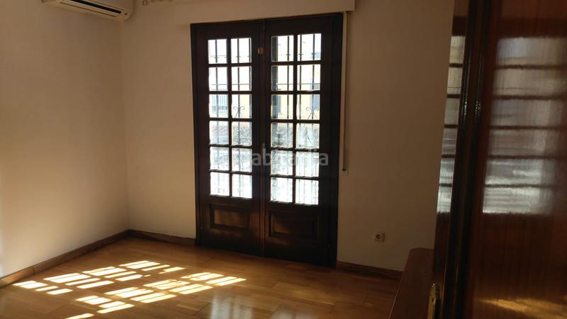 Foto 70a261e8-1b78-43cb-bee5-3e493b1c6f94. Alquiler chalet en calle ronda 6 se alquila casa centro pueblo lópez larga temporada en Fuengirola