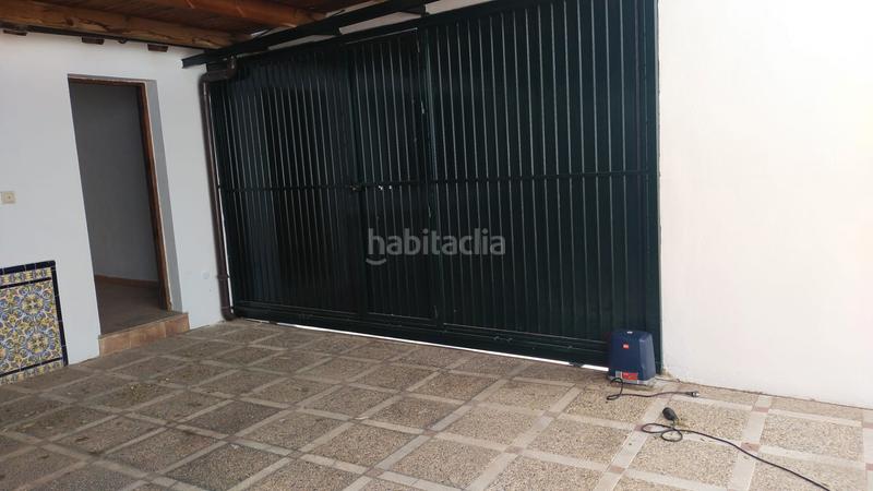 Foto f131706f-a2df-4905-9b0f-264b04cd35b3. Alquiler chalet en calle ronda 6 se alquila casa centro pueblo lópez larga temporada en Fuengirola