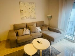 Location Appartement à Calle cuesta 13. Se alquila piso de larga temporada de dos dormitorios a 20 metro