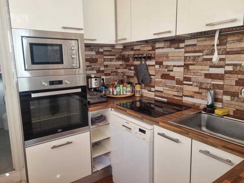 Foto 4020c51e-5f42-46ed-adea-b575e9456737. Dachwohnung in maría vega sánchez 3 in Puerto Deportivo Fuengirola