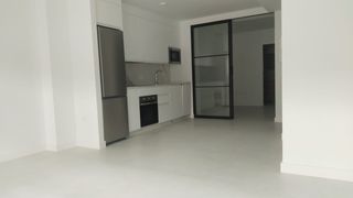 Location Appartement à Calle poeta salvador rueda 48b. Se alquila bajo de 1 dormitorio de larga temporada
