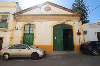 Nau industrial a Vallesequillo. Casco de bodega en zona madre de dios