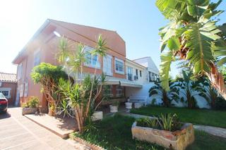 Casa aparellada en Montealto. Pareado de 5 dormitorios en montealto