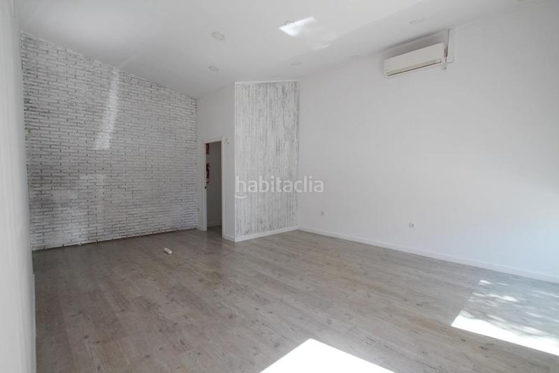 Foto 85e93a32-1764-4a91-a9bc-964f0e76a8e1. Local comercial fantastico local en zona nazaret en Jerez de la Frontera