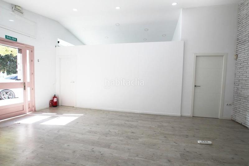 Foto be947549-bbd2-4f58-a0b7-9a59b3f5dd87. Local comercial fantastico local en zona nazaret en Jerez de la Frontera