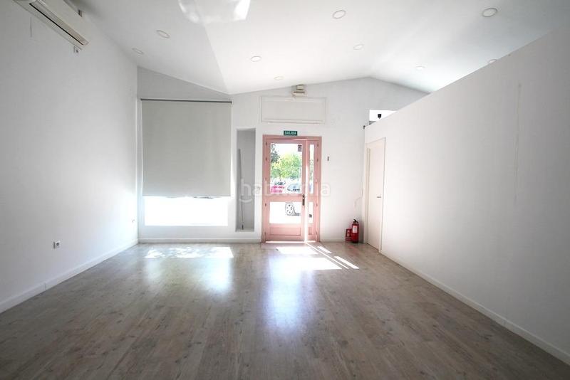 Foto d201f0ef-3238-4454-ad3a-5dc28ddde77f. Local comercial fantastico local en zona nazaret en Jerez de la Frontera