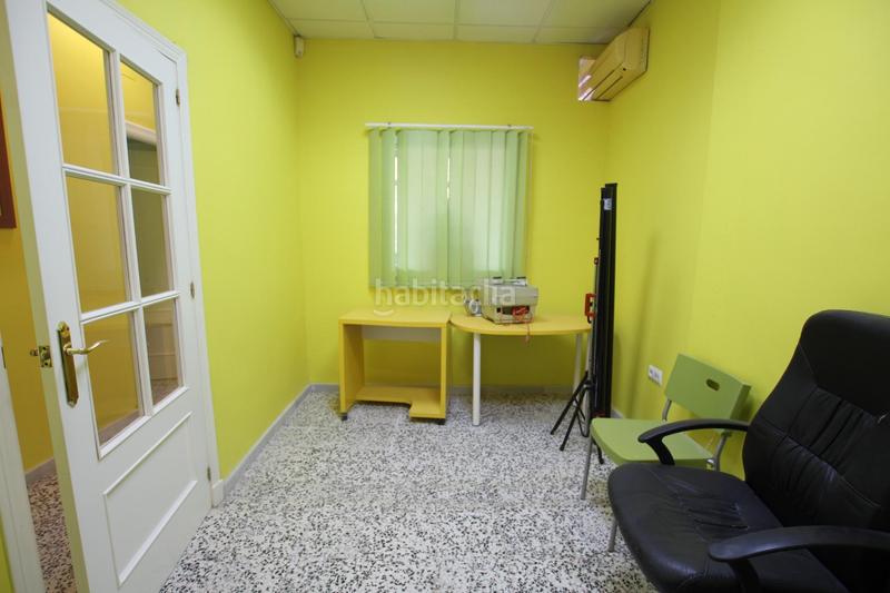 Foto 0b748aff-3110-42db-80ed-808e687fe4df. Local comercial local con licencia en zona oeste en Jerez de la Frontera