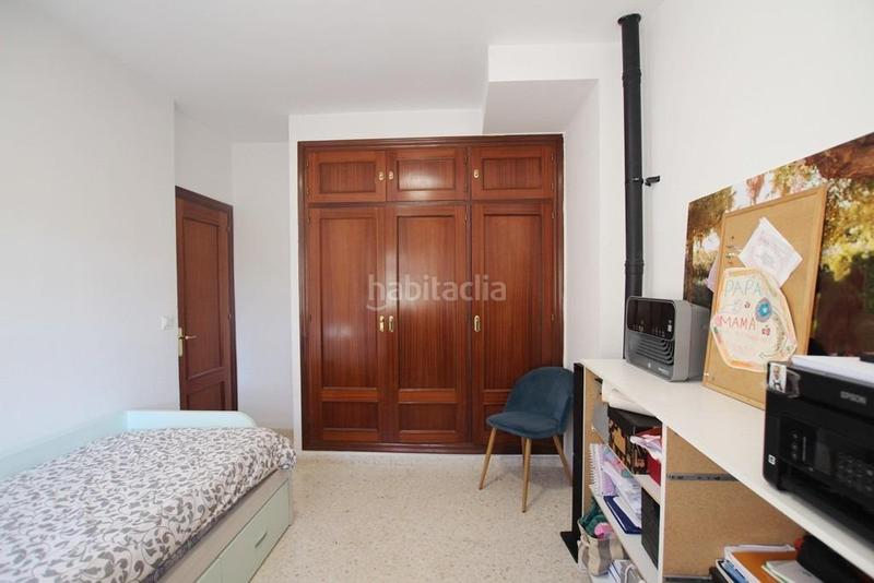 Foto 0127bd6c-5928-4e85-ba7a-bbd299a3b464. Casa adosada adosado con 2 plazas de garaje en zona centro en Jerez de la Frontera