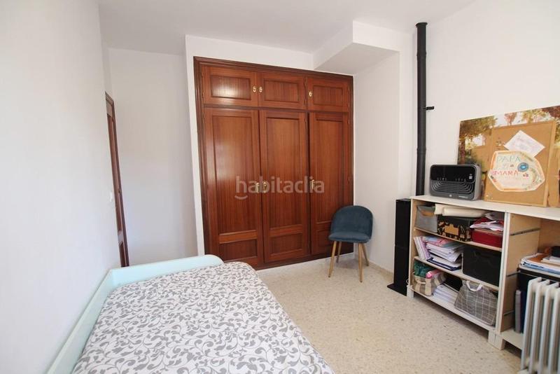 Foto 12a5efa0-6748-4eff-aedb-7f3453b6d225. Casa adosada adosado con 2 plazas de garaje en zona centro en Jerez de la Frontera