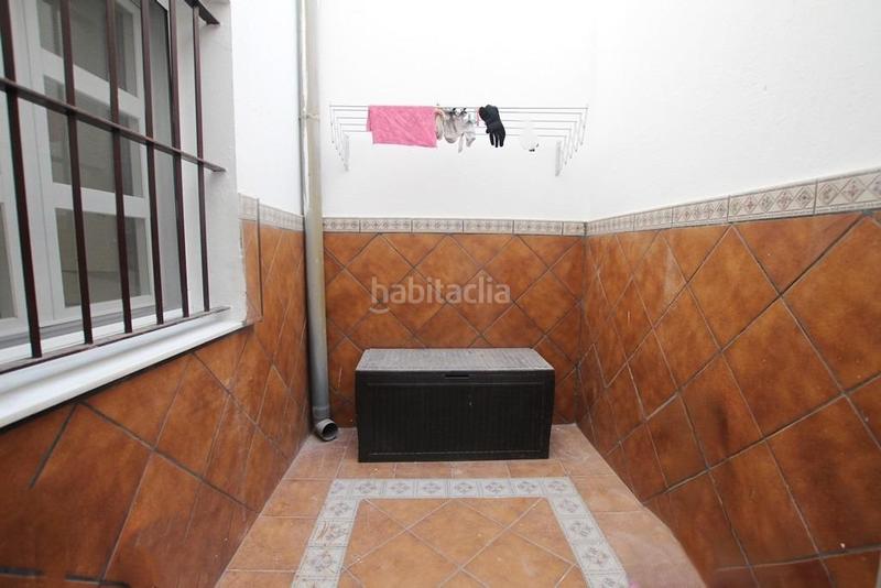 Foto 7984bd85-675a-4afa-ae9f-49d4173fedf9. Casa adosada adosado con 2 plazas de garaje en zona centro en Jerez de la Frontera