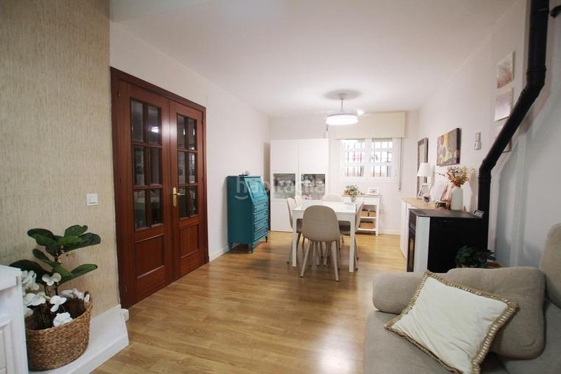 Foto ac6acbfa-b65d-4378-bece-0483c3d4b659. Casa adosada adosado con 2 plazas de garaje en zona centro en Jerez de la Frontera