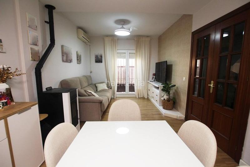 Foto ec0b185e-84ed-4138-bdaf-177c9e9aac0a. Casa adosada adosado con 2 plazas de garaje en zona centro en Jerez de la Frontera