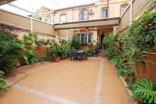 Maison jumelée à Parque Atlántico - Ronda este. Adosado con sotano en villas del este
