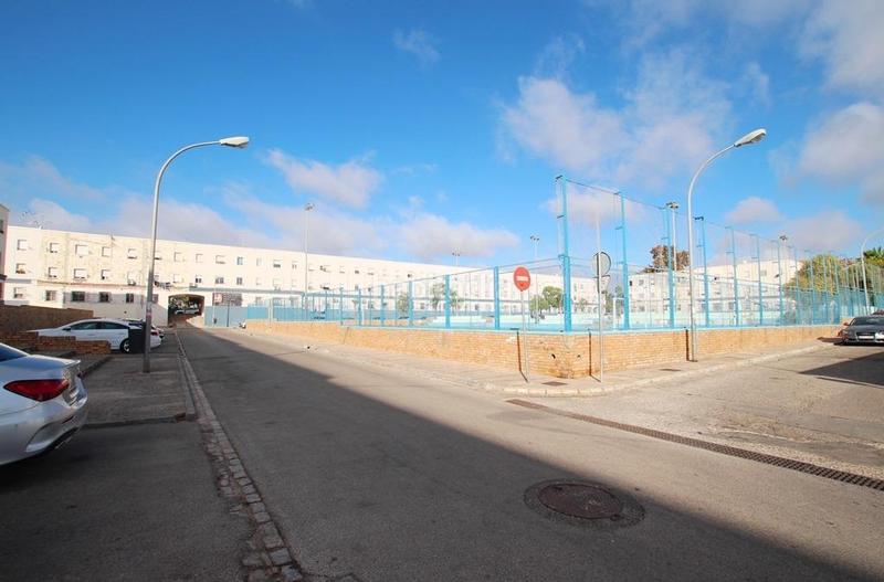 Foto 37d68e57-0e61-4093-8852-5bb244de0cd2. Piso fantástico piso zona universidad en El Retiro - La Vid Jerez de la Frontera